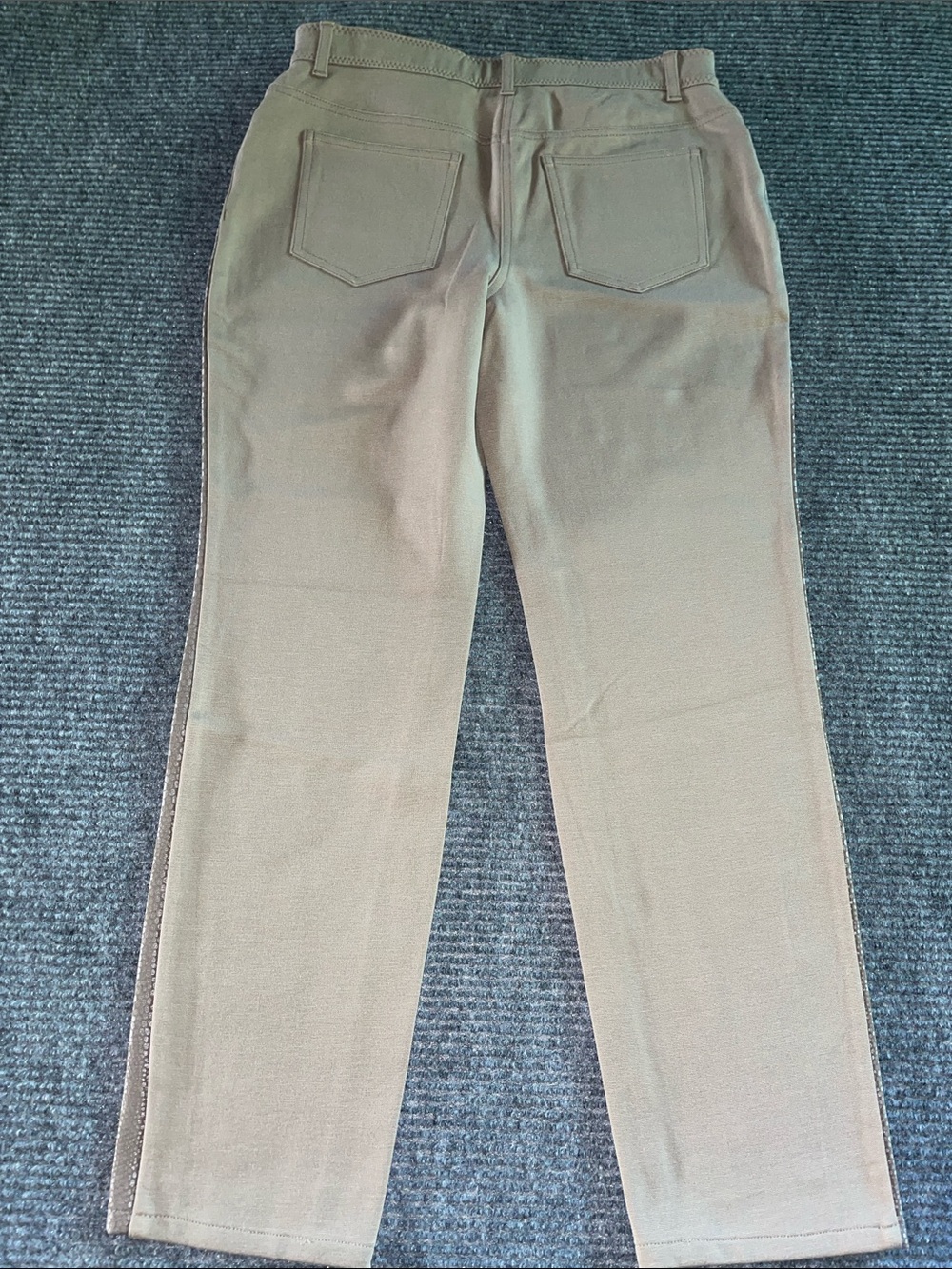Chico's Neutral Taupe Textured Leggings.  SIze  .5/6  NWOT - Picture 7 of 13